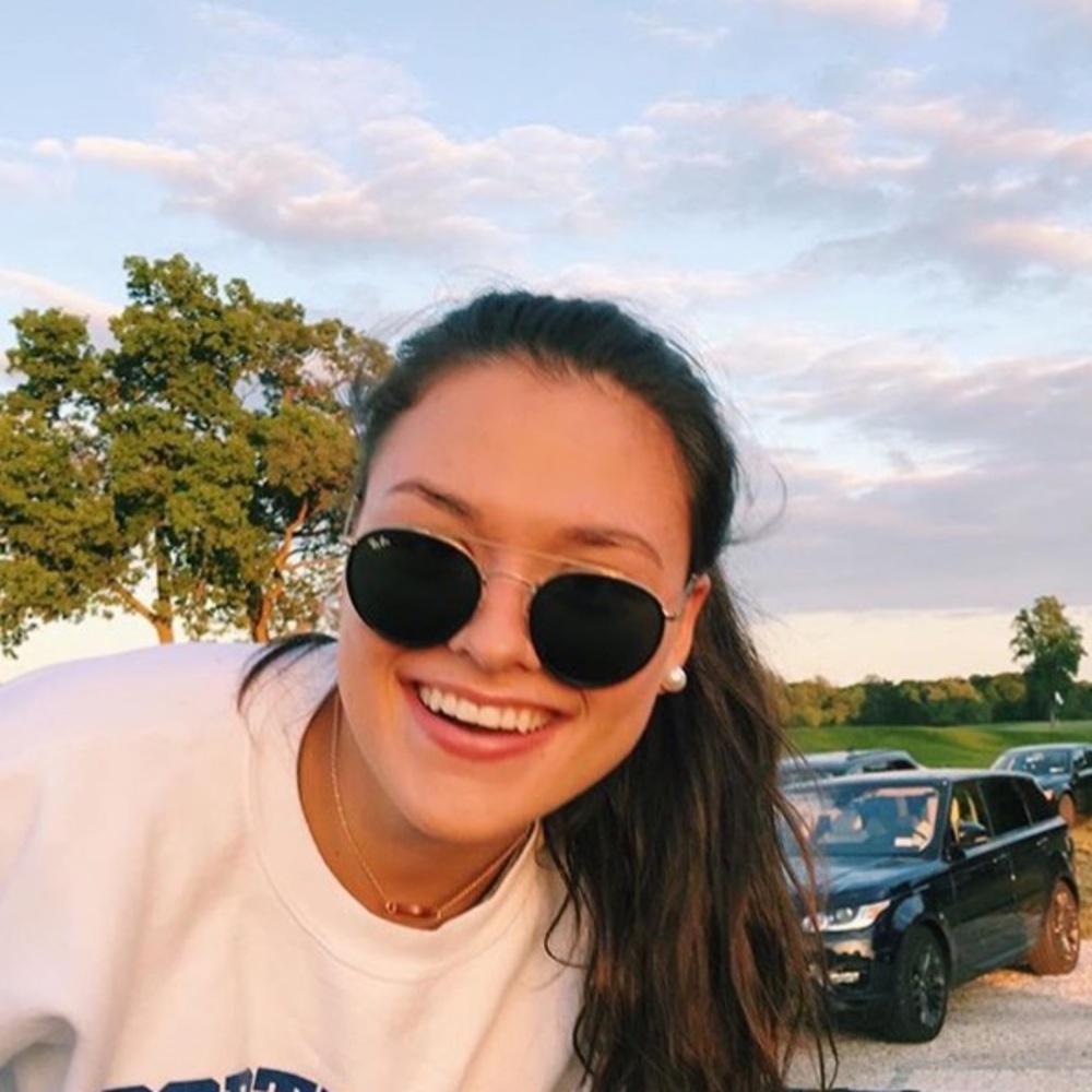 Meet your Posher, Olivia